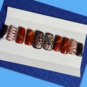 Bronze Animal Press On Nail Art Set size M